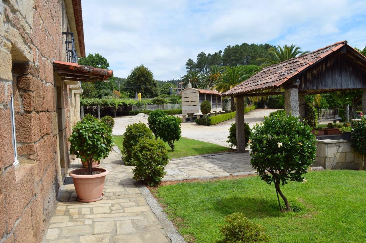 Gasthaus Casa Loureiro Caldas De Reis Exterior foto