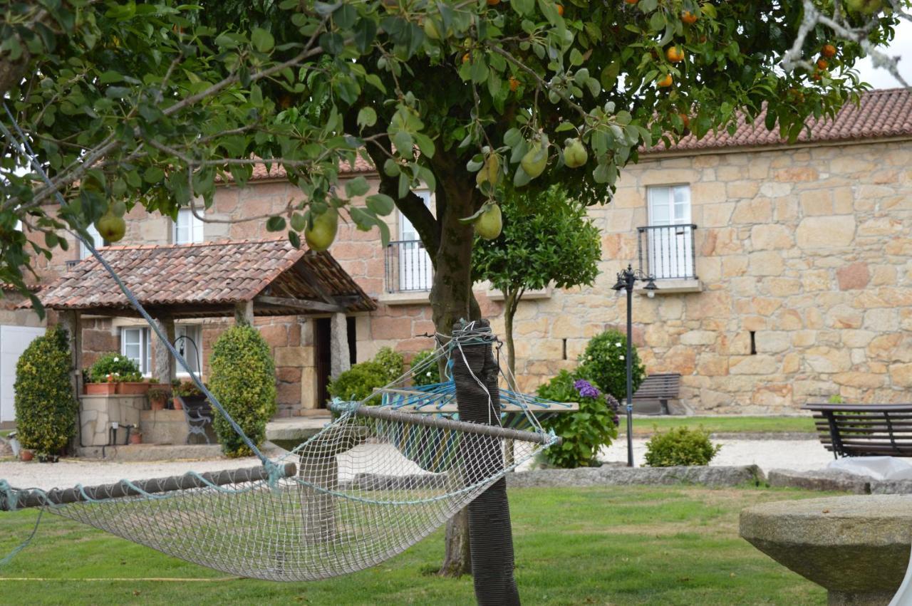 Gasthaus Casa Loureiro Caldas De Reis Zimmer foto